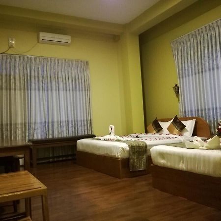 Gold Star Hotel Nyaung Shwe Dış mekan fotoğraf